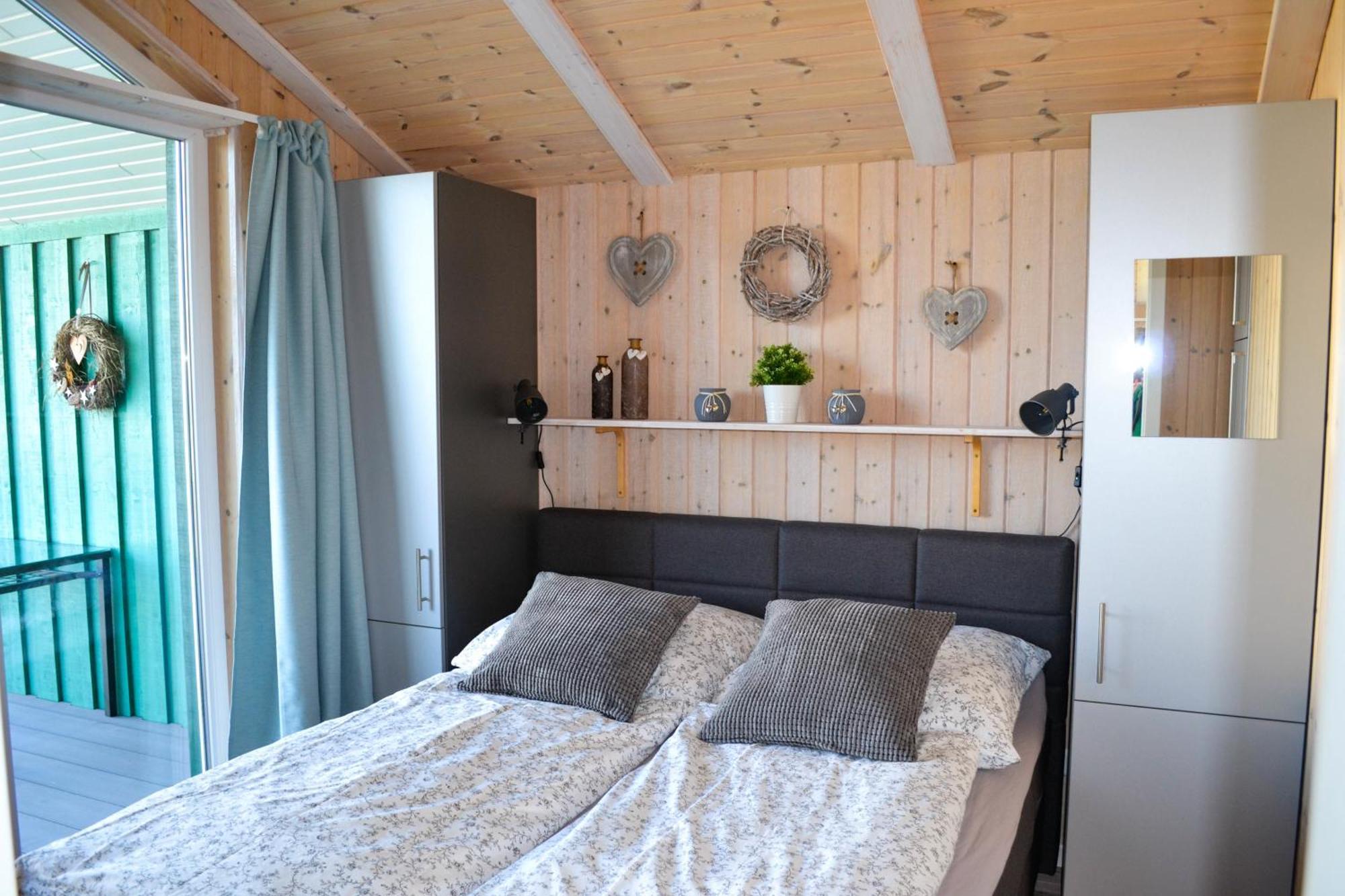 Ferienhaus "Deichglueck" Direkt An Der Nordsee Wesselburenerkoog Exterior foto